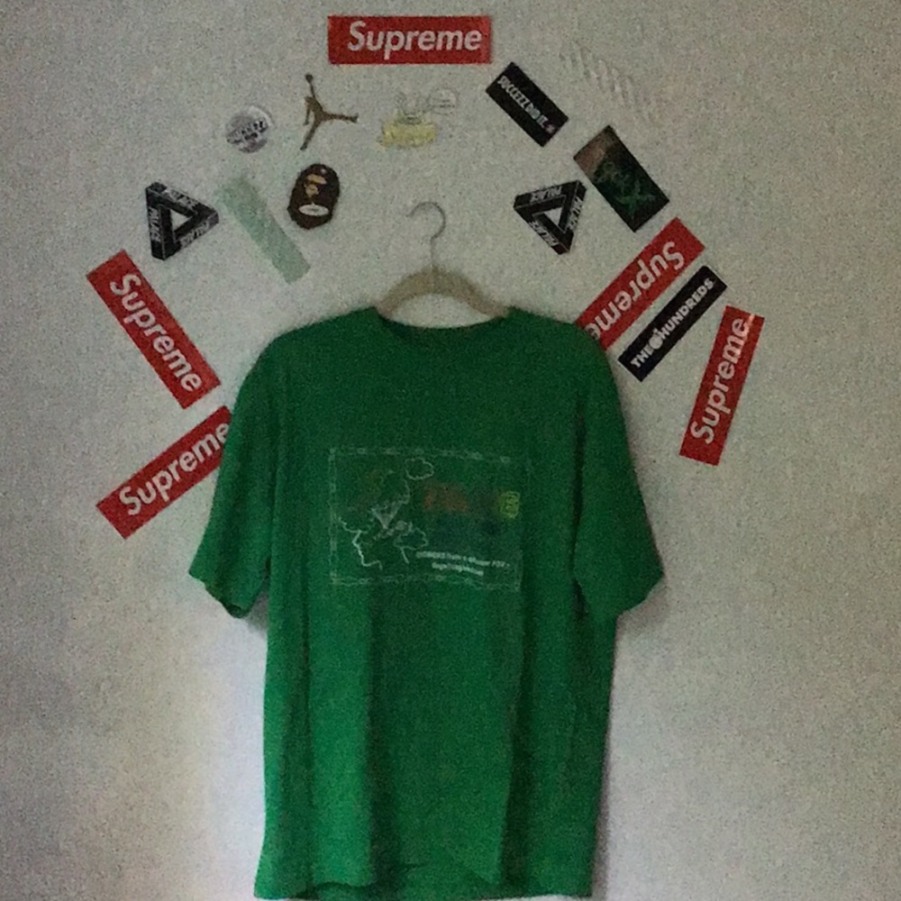 PALACE - Picture 1 of 5